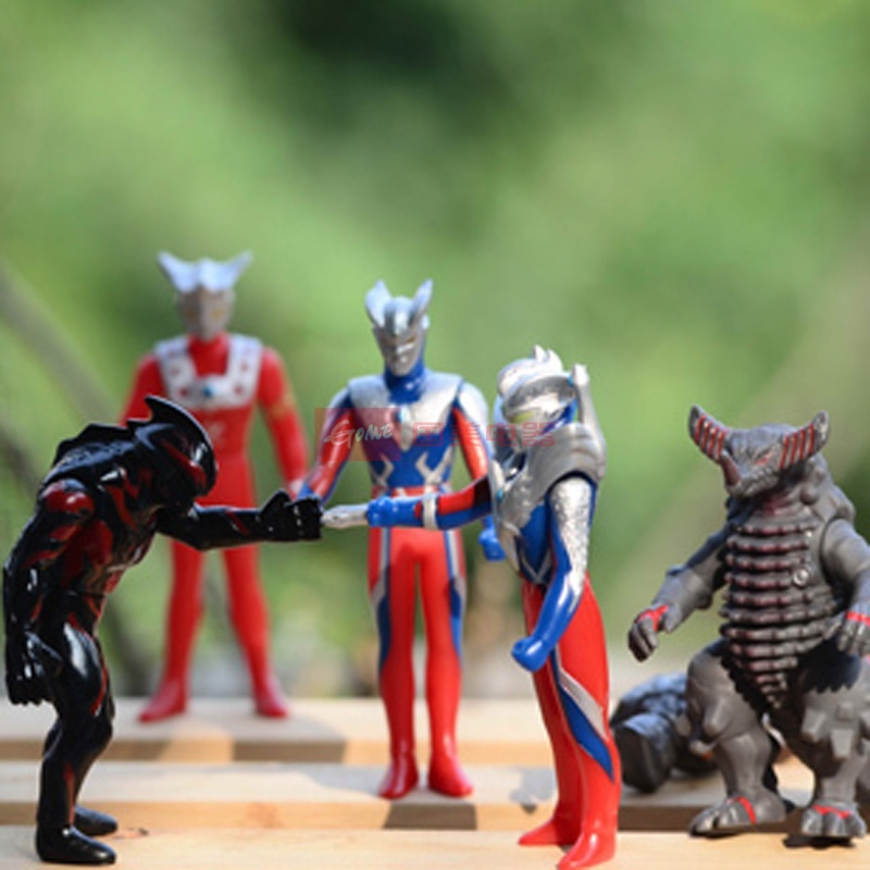 赛罗奥特曼精彩超人怪兽大对决 多款可选(款式三)