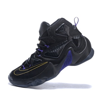 耐克鞋詹姆斯13代